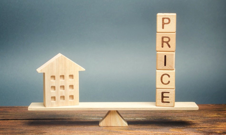 What to Know About Over- and Under-Pricing a Home